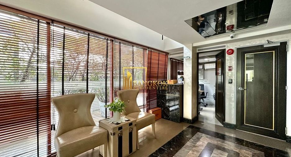 For rent 3 ベッドルーム condo in Khlong Toei, Bangkok