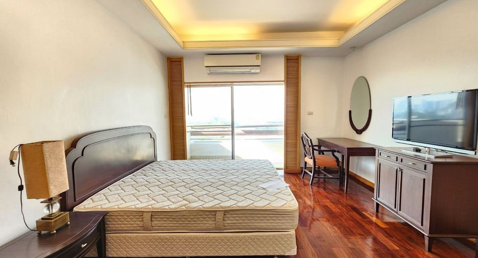 Apartment zur Miete mit 3 Zimmer in Bang Rak, Bangkok