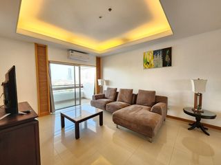 À louer 3 chambres appartement à Bang Rak, Bangkok