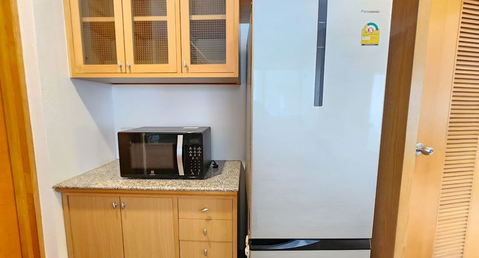Apartment zur Miete mit 3 Zimmer in Bang Rak, Bangkok