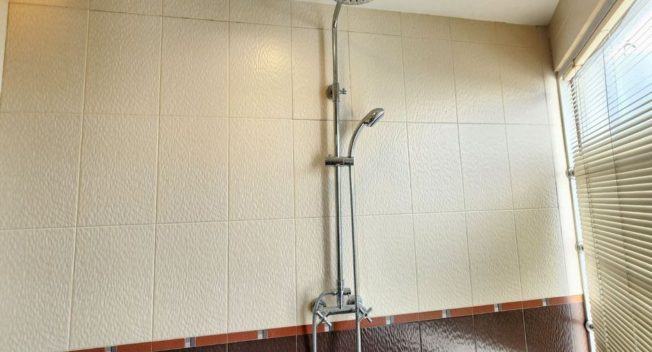 Apartment zur Miete mit 3 Zimmer in Bang Rak, Bangkok