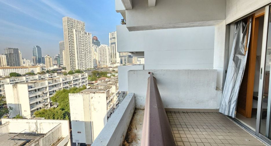 Apartment zur Miete mit 3 Zimmer in Bang Rak, Bangkok