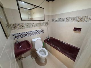 For rent and for sale 4 bed townhouse in Pratumnak, Pattaya