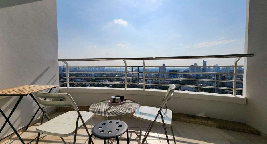 Wohnung zur Miete mit 3 Zimmer in Sathon, Bangkok