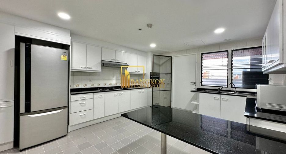 À louer 3 chambres appartement à Watthana, Bangkok