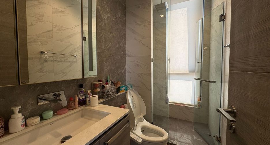 For sale 2 bedrooms condo in Chatuchak, Bangkok