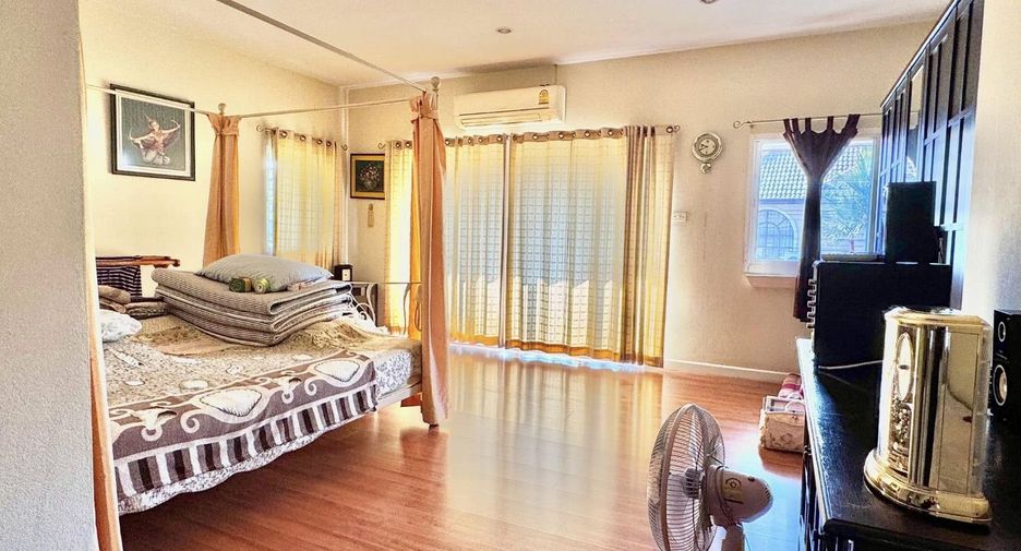 For sale 4 bedrooms house in Mueang Chiang Mai, Chiang Mai