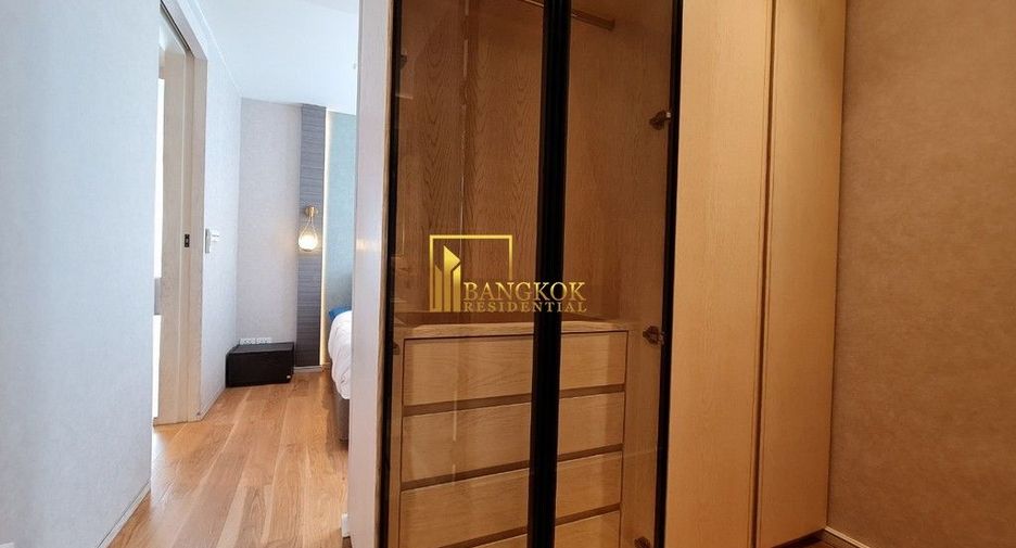 For rent 2 bedrooms apartment in Watthana, Bangkok