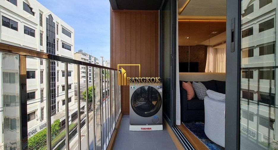For rent 2 bedrooms apartment in Watthana, Bangkok