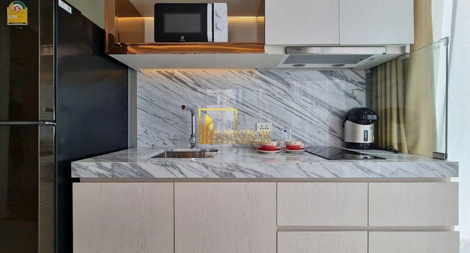 For rent 2 bedrooms apartment in Watthana, Bangkok