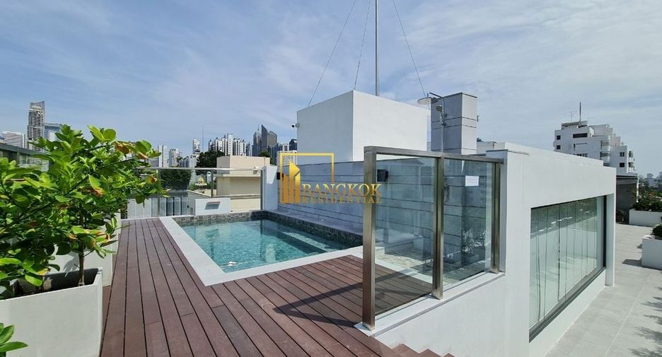 For rent 2 bedrooms apartment in Watthana, Bangkok