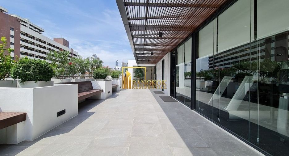 For rent 2 bedrooms apartment in Watthana, Bangkok