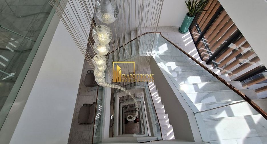 For rent 2 bedrooms apartment in Watthana, Bangkok