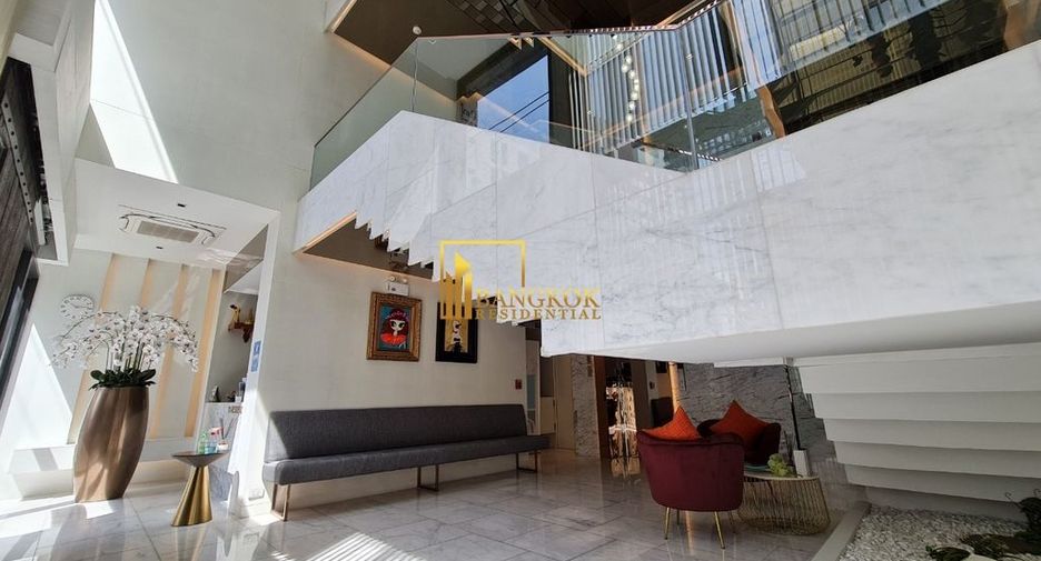 For rent 2 bedrooms apartment in Watthana, Bangkok