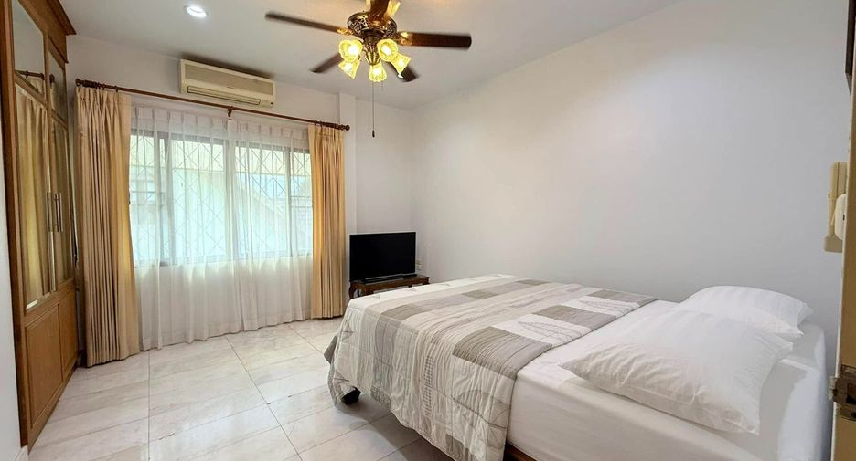For sale 4 bedrooms villa in Bang Lamung, Chonburi