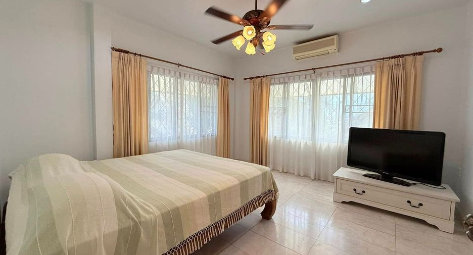 For sale 4 bedrooms villa in Bang Lamung, Chonburi