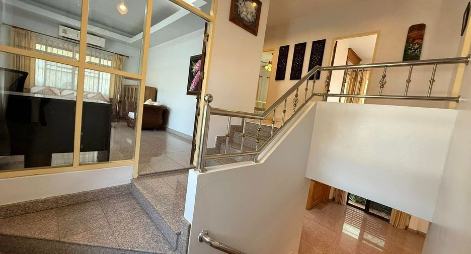For sale 4 bedrooms villa in Bang Lamung, Chonburi
