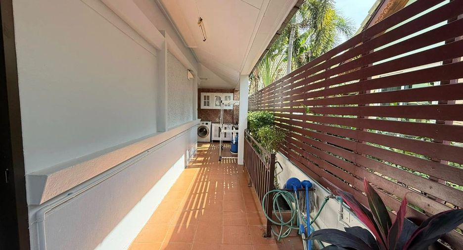 For sale 4 bedrooms villa in Bang Lamung, Chonburi