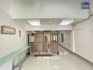 For sale 3 bed office in Ratchathewi, Bangkok