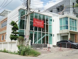 For sale 3 ベッドルーム retail Space in Mueang Chiang Mai, Chiang Mai