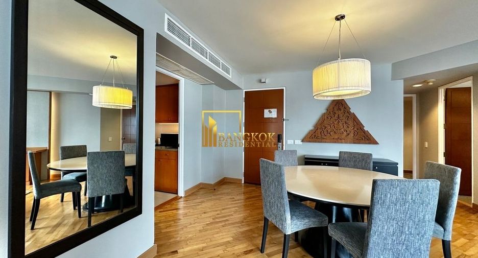 For rent 2 bedrooms serviced apartment in Yan Nawa, Bangkok
