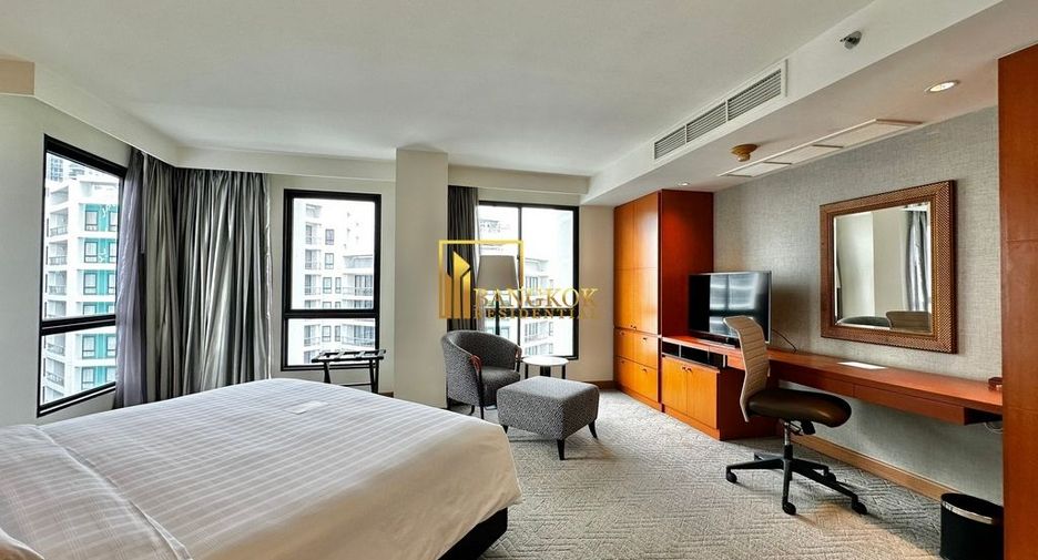 For rent 2 bedrooms serviced apartment in Yan Nawa, Bangkok
