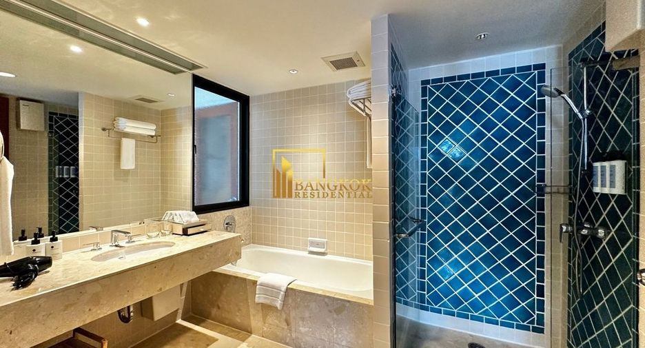 For rent 2 bedrooms serviced apartment in Yan Nawa, Bangkok