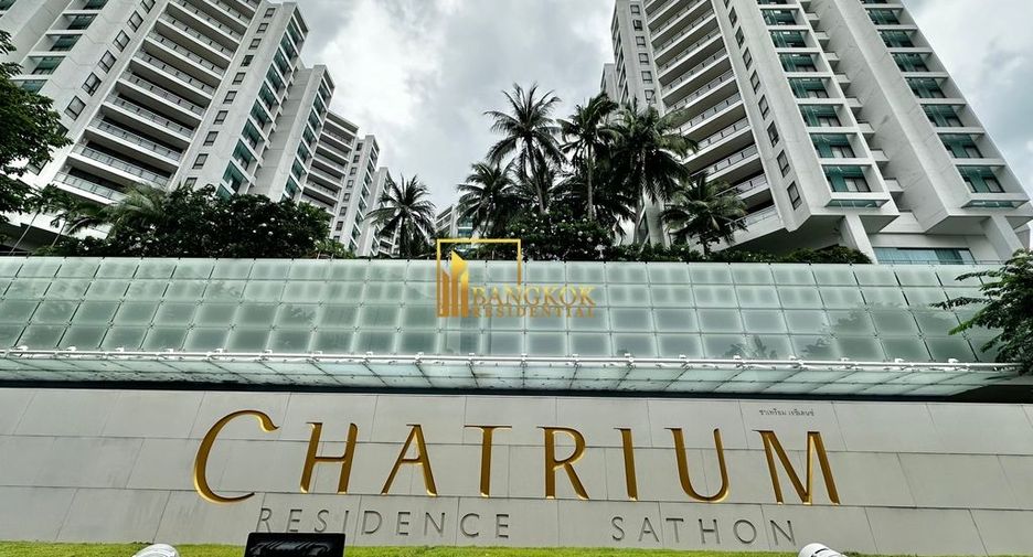 For rent 2 bedrooms serviced apartment in Yan Nawa, Bangkok