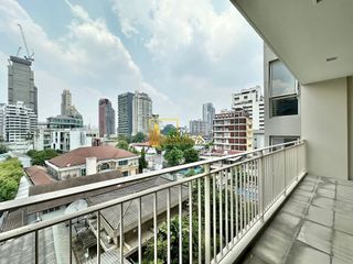 For rent 3 bedrooms apartment in Khlong Toei, Bangkok