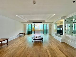 Apartamento en alquiler de 3 habitaciones en Watthana, Bangkok