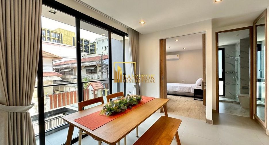 For rent 2 bedrooms apartment in Pathum Wan, Bangkok