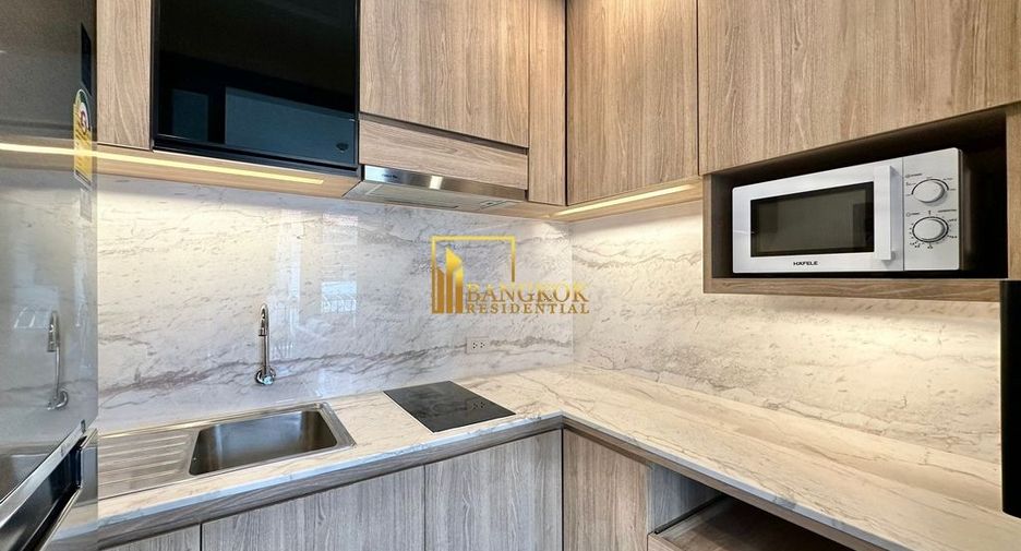 For rent 2 bedrooms apartment in Pathum Wan, Bangkok