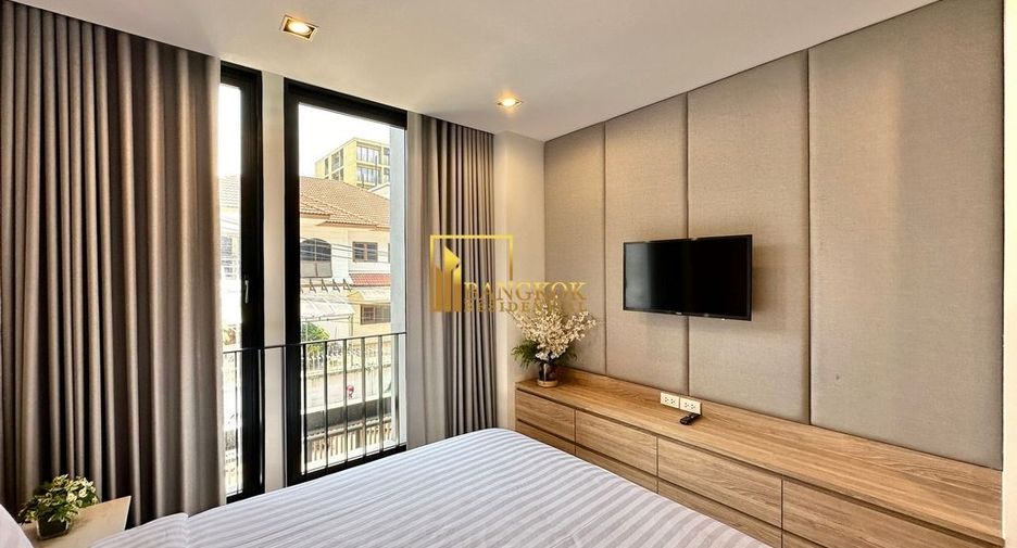 For rent 2 bedrooms apartment in Pathum Wan, Bangkok