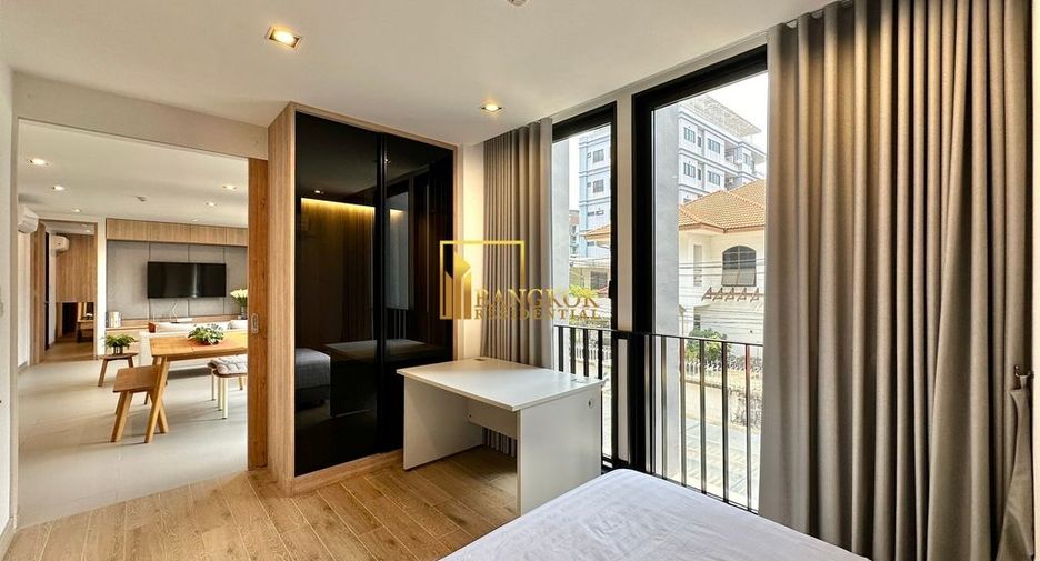 For rent 2 bedrooms apartment in Pathum Wan, Bangkok