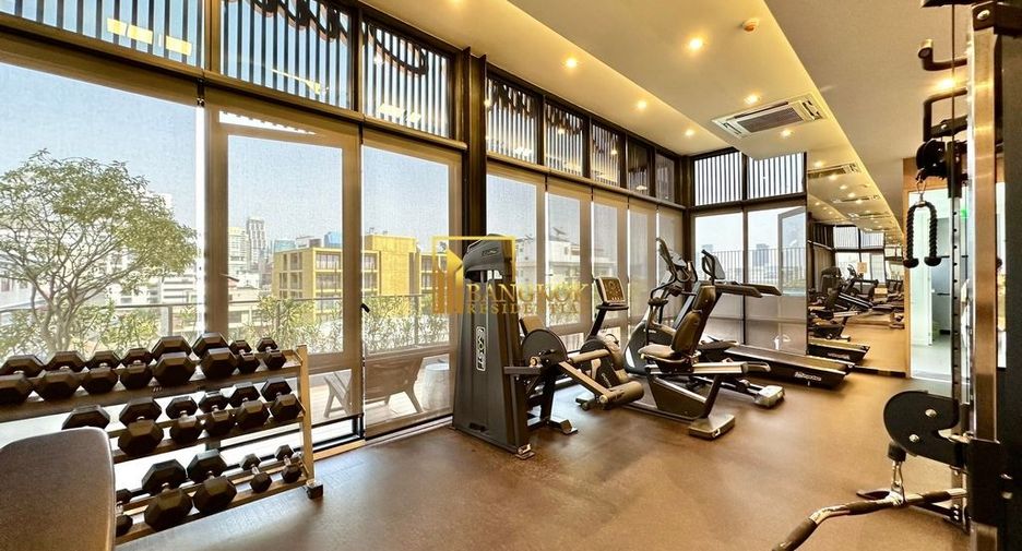For rent 2 bedrooms apartment in Pathum Wan, Bangkok
