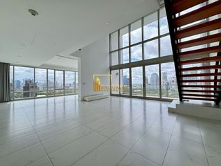 For rent 4 bedrooms condo in Pathum Wan, Bangkok