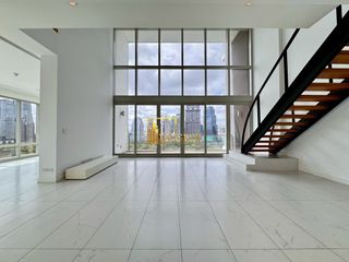 For rent 4 bedrooms condo in Pathum Wan, Bangkok