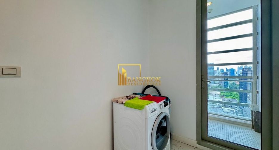 For rent 4 bedrooms condo in Pathum Wan, Bangkok