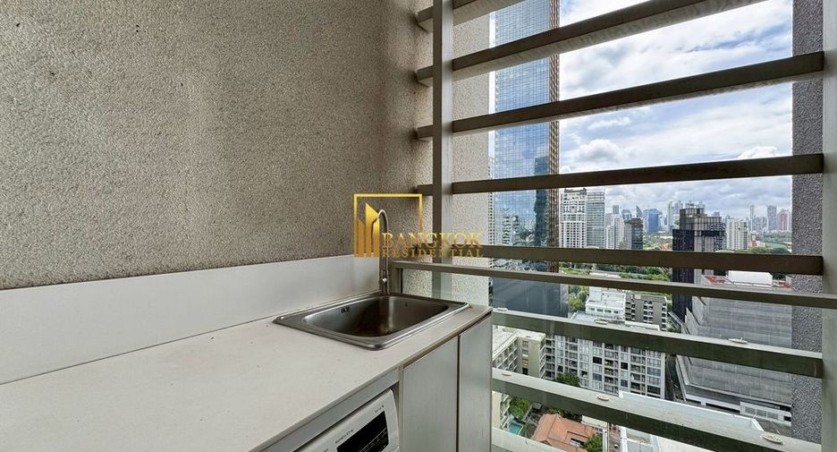 For rent 4 bedrooms condo in Pathum Wan, Bangkok