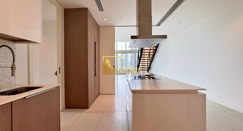 For rent 4 bedrooms condo in Pathum Wan, Bangkok