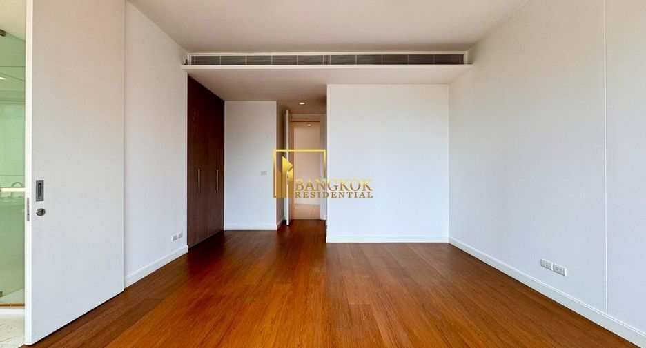 For rent 4 bedrooms condo in Pathum Wan, Bangkok