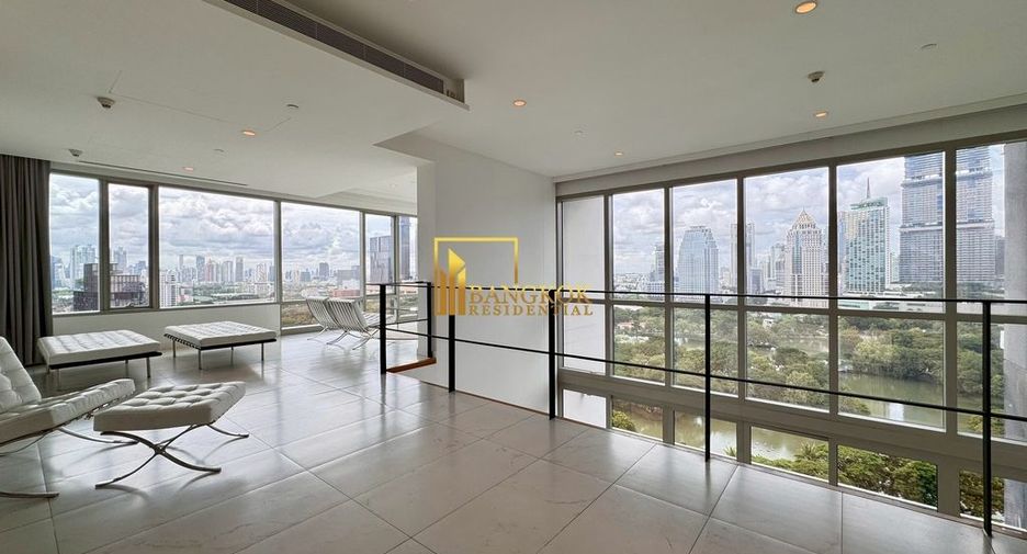 For rent 4 bedrooms condo in Pathum Wan, Bangkok