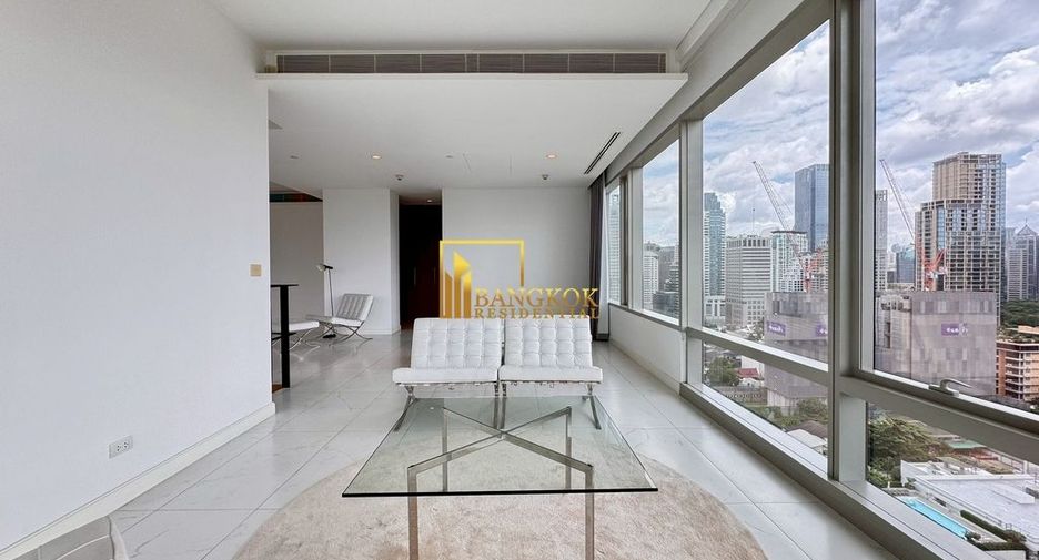 For rent 4 bedrooms condo in Pathum Wan, Bangkok
