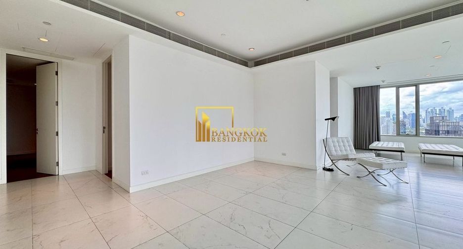 For rent 4 bedrooms condo in Pathum Wan, Bangkok