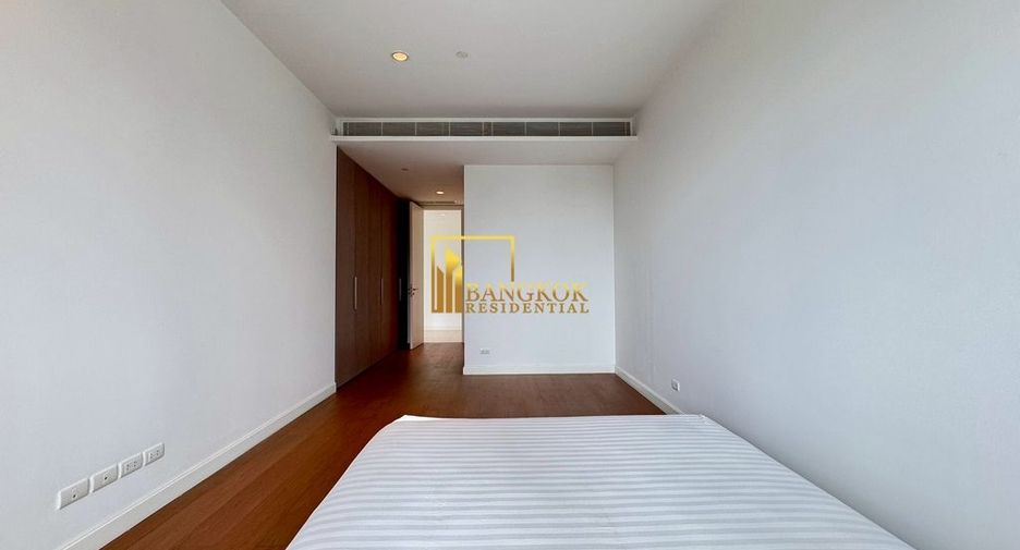 For rent 4 bedrooms condo in Pathum Wan, Bangkok