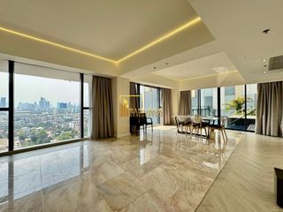 Condo en alquiler de 3 habitaciones en Sathon, Bangkok