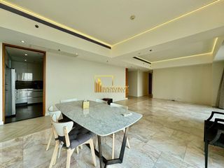 Condo en alquiler de 3 habitaciones en Sathon, Bangkok