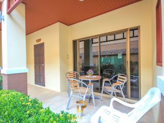 For sale 3 bed townhouse in Cha Am, Phetchaburi