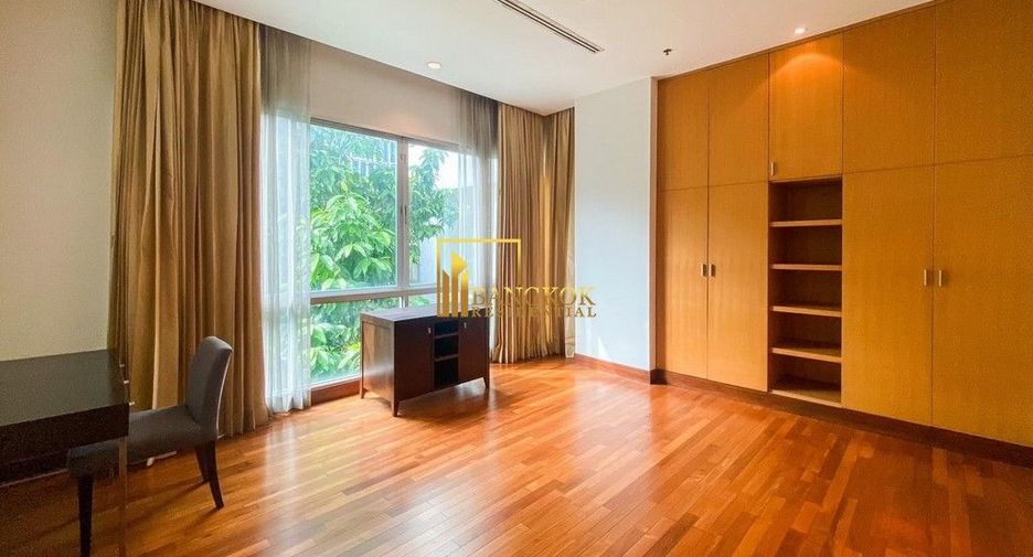 For rent 3 bedrooms apartment in Pathum Wan, Bangkok