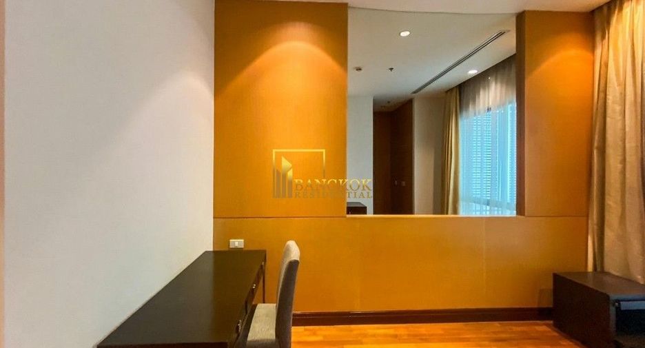 For rent 3 bedrooms apartment in Pathum Wan, Bangkok